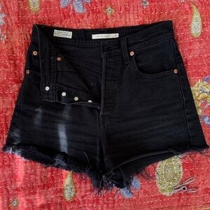 Levi's Ribcage Shorts